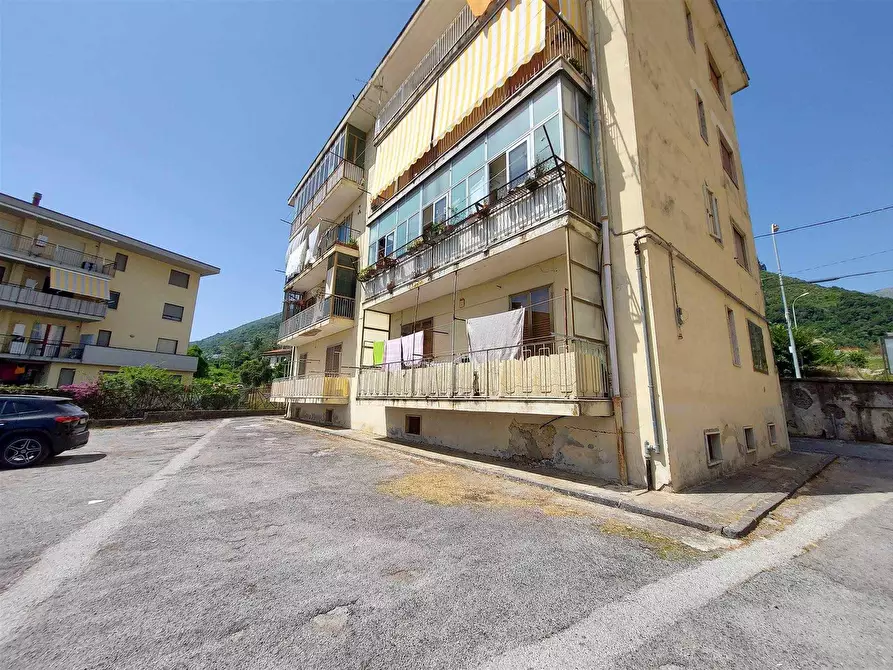Immagine 1 di Appartamento in vendita  in Via Matteo Lecce a Salerno