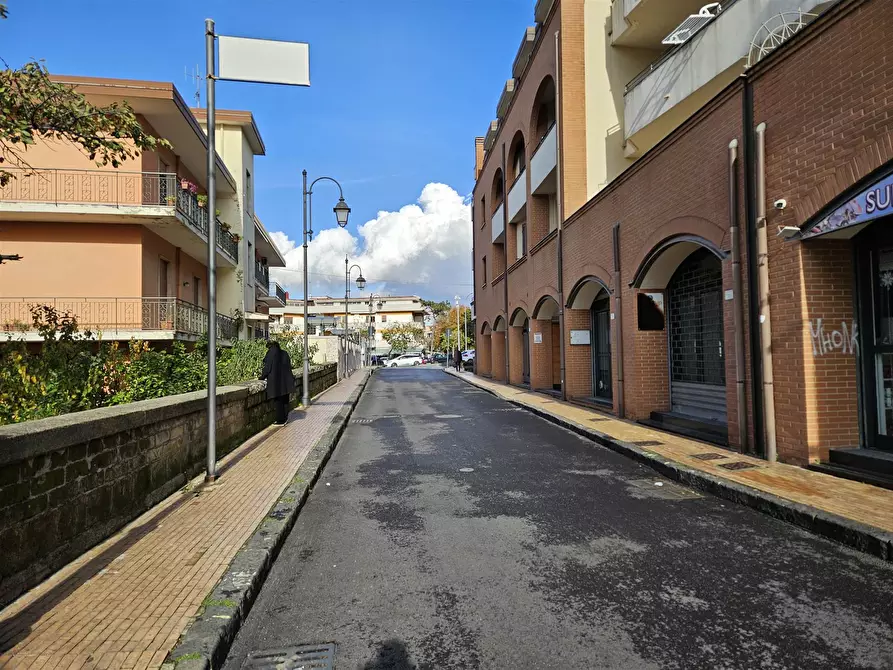 Immagine 1 di Attività commerciale in affitto  in Via Pecorari a Nocera Superiore