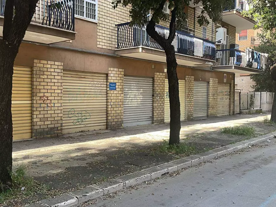 Immagine 1 di Locale commerciale in vendita  in Viale I Maggio a Foggia