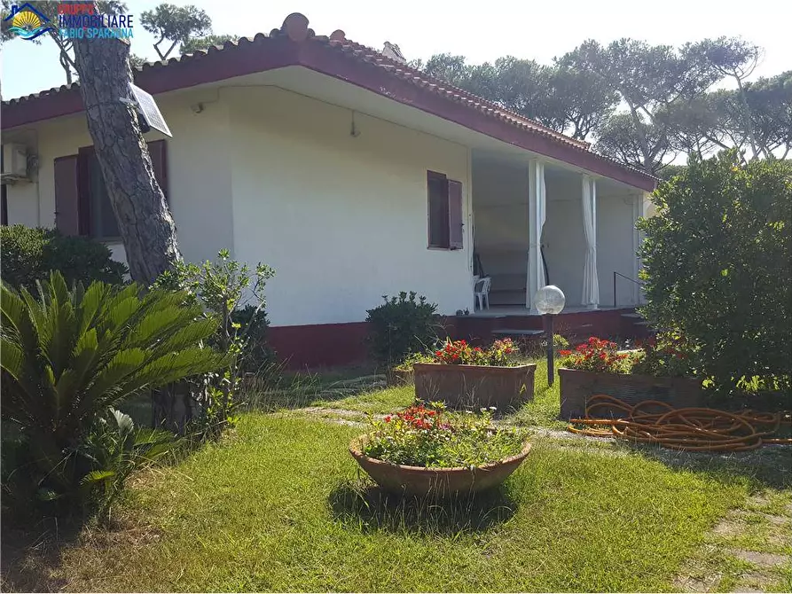 Immagine 1 di Villa in vendita  a Sessa Aurunca