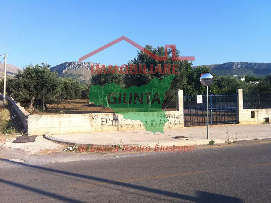 Immagine 1 di Terreno edificabile in vendita  a Cinisi