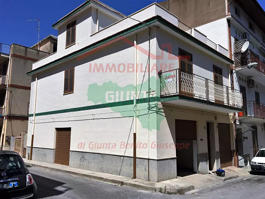 Immagine 1 di Casa indipendente in vendita  a Cinisi