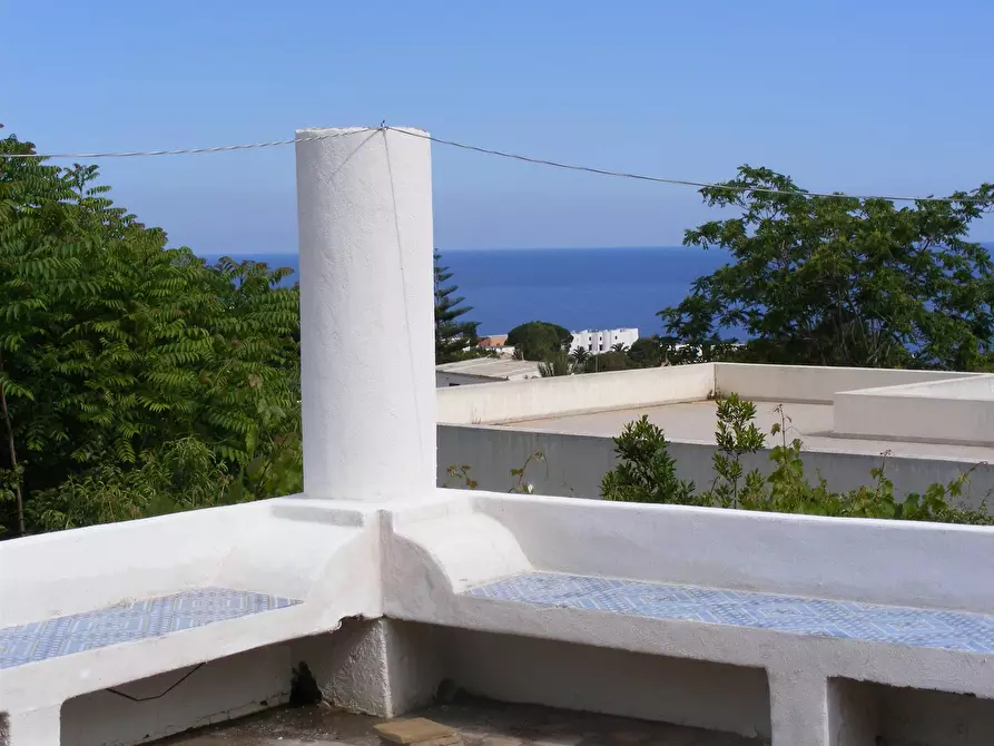 Immagine 1 di Villa in vendita  in via san lazzaro a Lipari