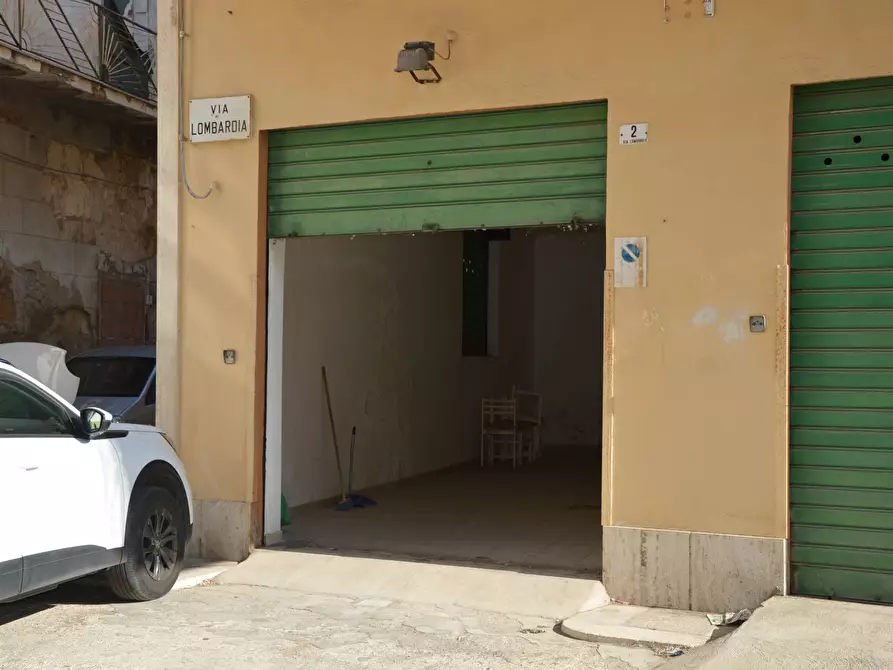 Immagine 1 di Posto auto in affitto  in via Lombardia a Avola