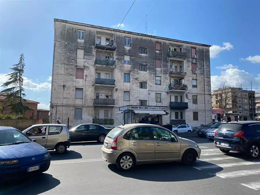 Immagine 1 di Appartamento in vendita  in Viale Mario Rapisardi a Catania