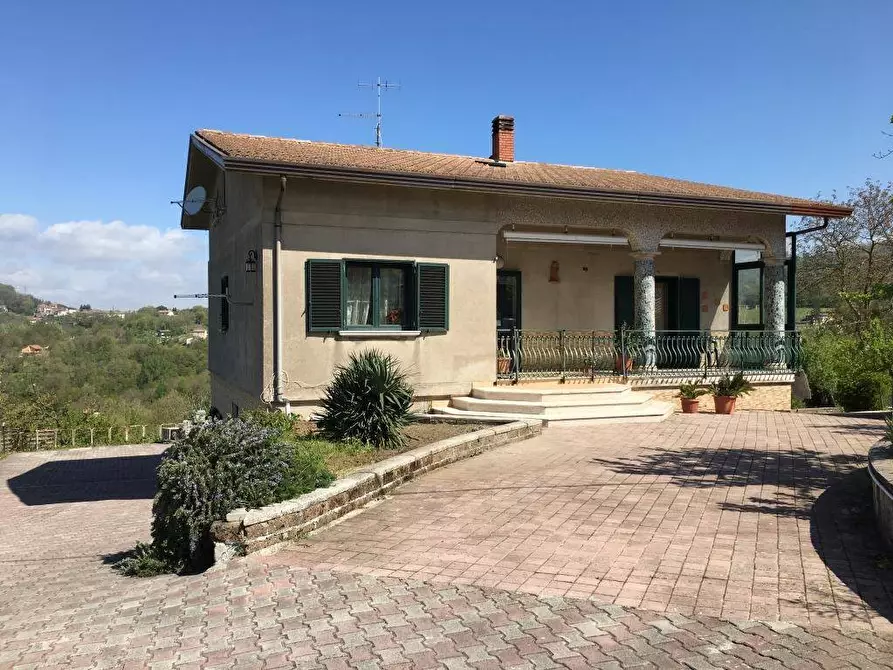 Immagine 1 di Villa in vendita  a Parolise