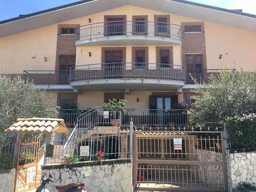 Immagine 1 di Appartamento in vendita  in Contrada Chiaire a Avellino