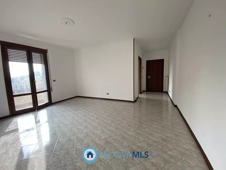 Immagine 1 di Appartamento in vendita  in via Fiorazzo a Padova