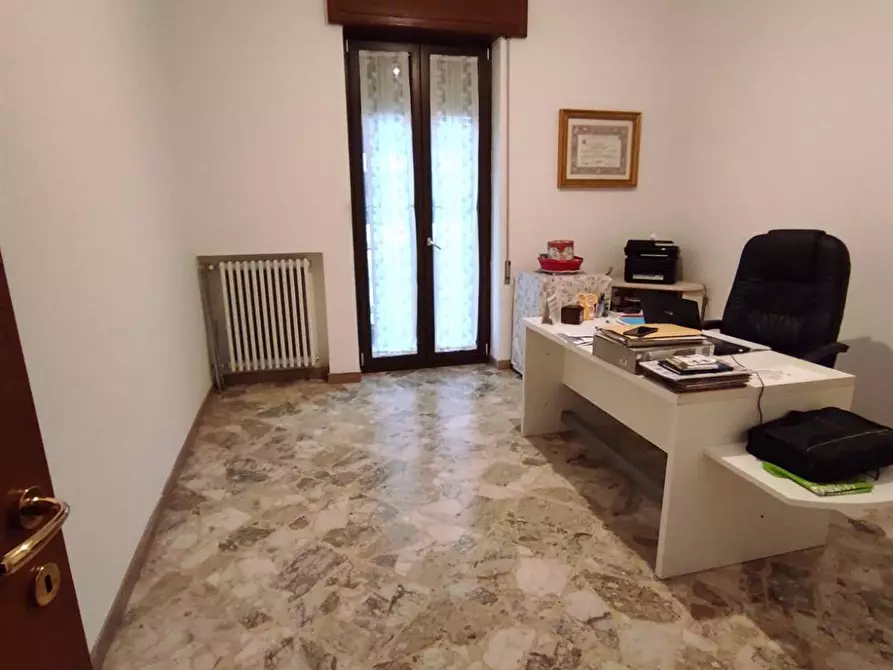Immagine 1 di Appartamento in vendita  a Brindisi