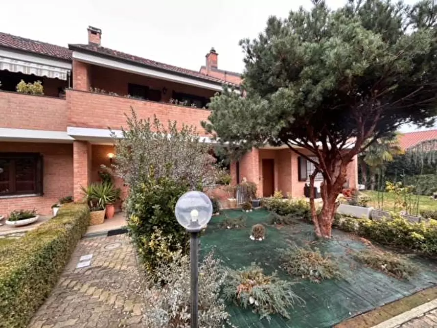 Immagine 1 di Villa in vendita  in Via Boves a Chieri