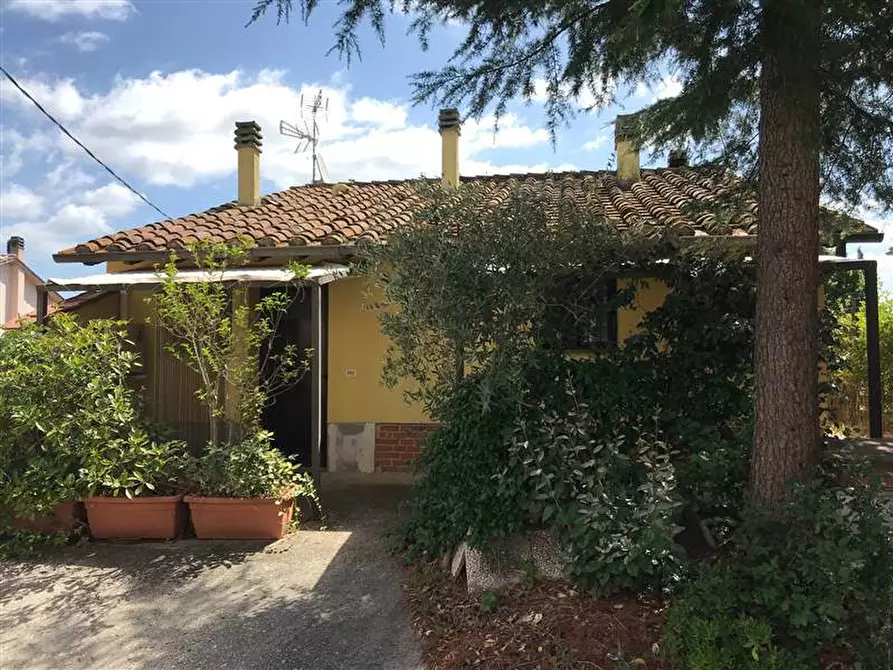 Immagine 1 di Villa in vendita  a Lisciano Niccone