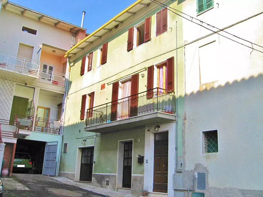Immagine 1 di Casa indipendente in affitto  a Castiglione Del Lago