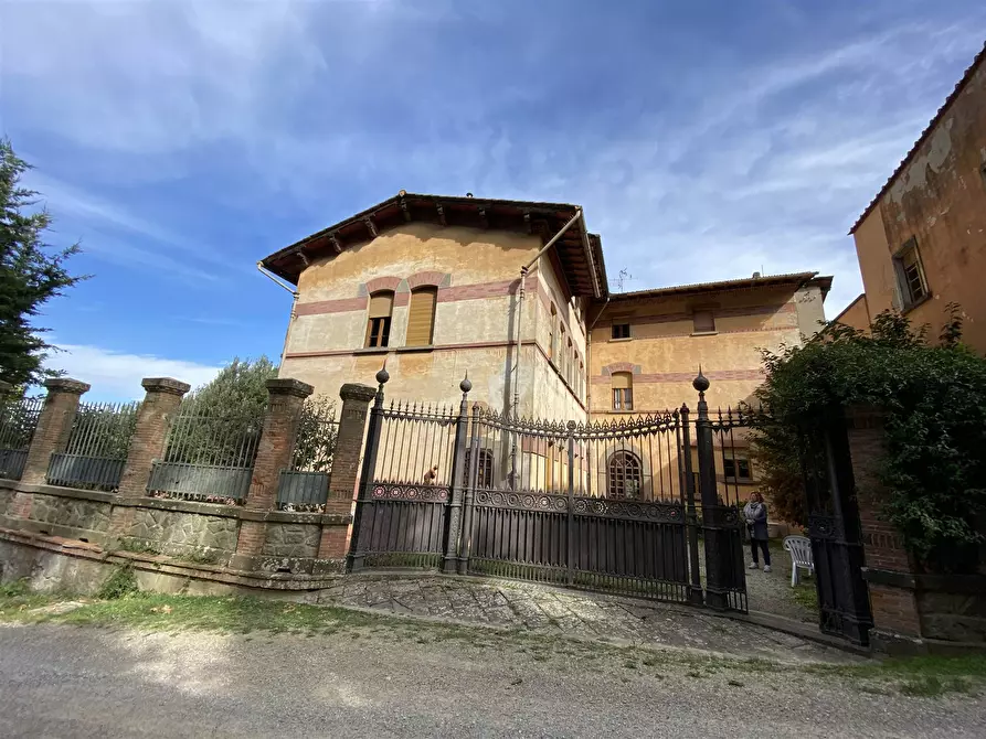 Immagine 1 di Azienda agricola in vendita  a Greve In Chianti