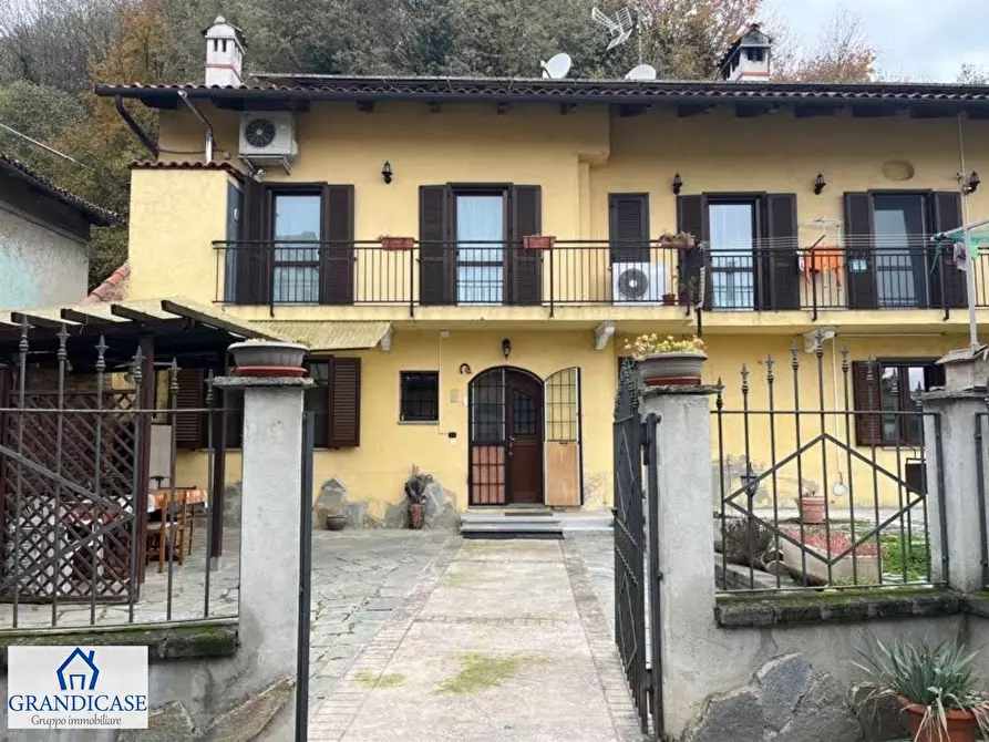 Immagine 1 di Casa indipendente in vendita  in Via Roma a Andezeno