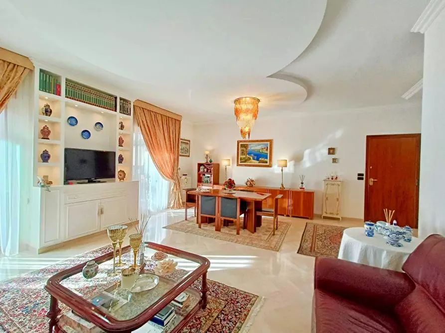 Immagine 1 di Appartamento in vendita  in Via Eroi di Dogali a Bari