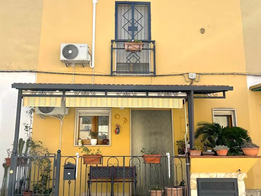 Immagine 1 di Casa indipendente in vendita  in VIA MARTIRI DI BARLETTA a Canosa Di Puglia