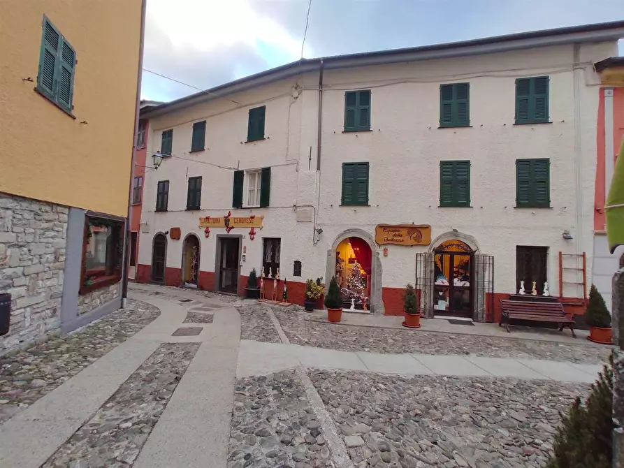 Immagine 1 di Appartamento in vendita  in Piazza del mercato a Santo Stefano D'aveto