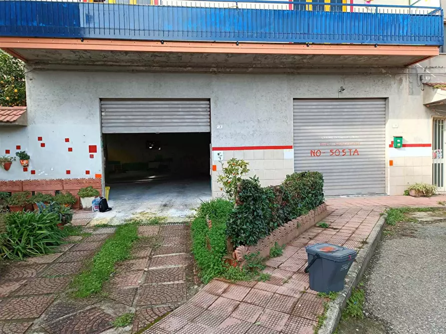Immagine 1 di Attività commerciale in vendita  in via Francesco Sofia Alessio a Taurianova