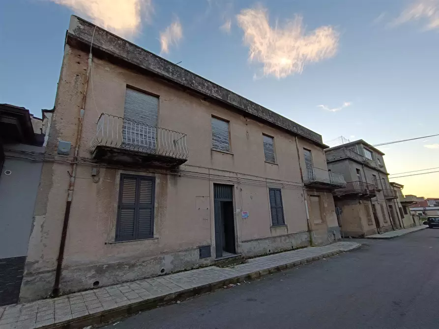Immagine 1 di Appartamento in vendita  in Via cesare Battisti a Taurianova