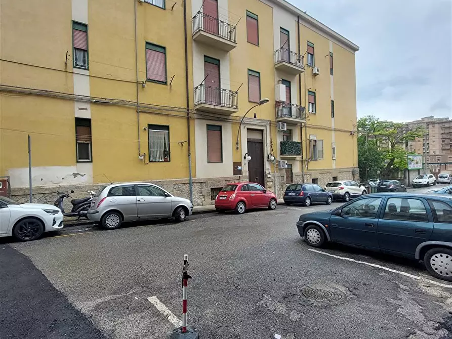 Immagine 1 di Ufficio in affitto  in Via Alfredo Pisani a Caltanissetta