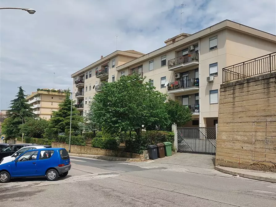 Immagine 1 di Appartamento in vendita  in Via Tomasi di Lampedusa a Caltanissetta