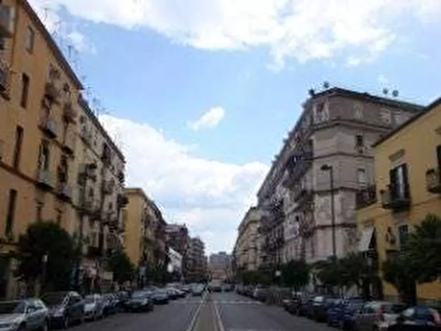 Immagine 1 di Attività commerciale in vendita  a Napoli
