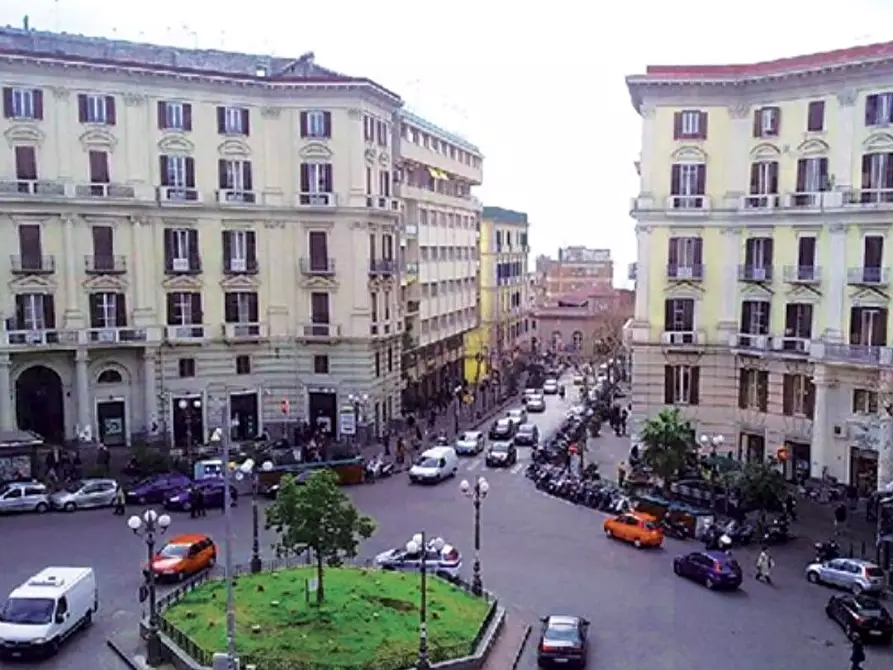 Immagine 1 di Appartamento in affitto  a Napoli