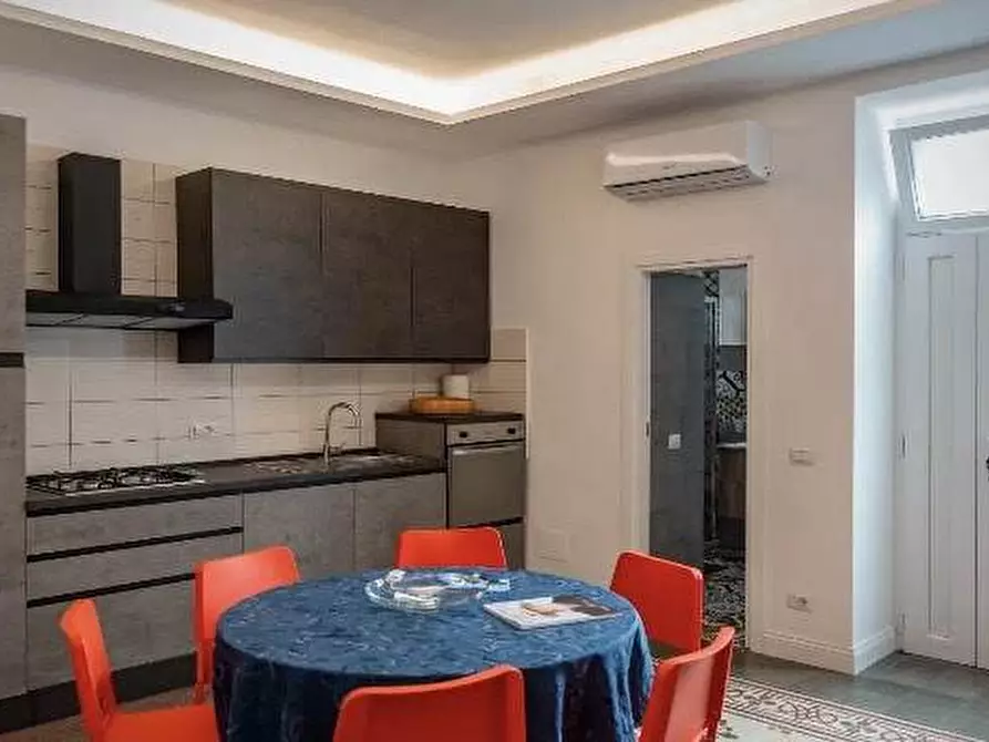 Immagine 1 di Appartamento in affitto  a Capri