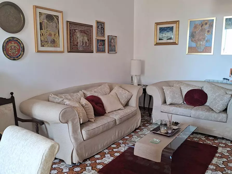Immagine 1 di Appartamento in vendita  in Via Giuseppe Garibaldi a Aci Bonaccorsi