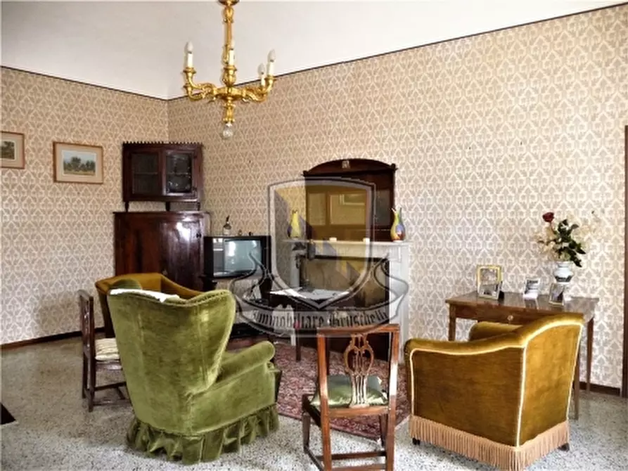 Immagine 1 di Appartamento in vendita  in MONTICIANO a Monticiano