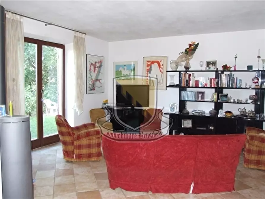 Immagine 1 di Villa in vendita  in VIA DELL'ISCHIA a Castelnuovo Berardenga
