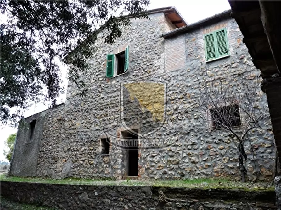 Immagine 1 di Rustico / casale in vendita  in MONTICIANO a Monticiano