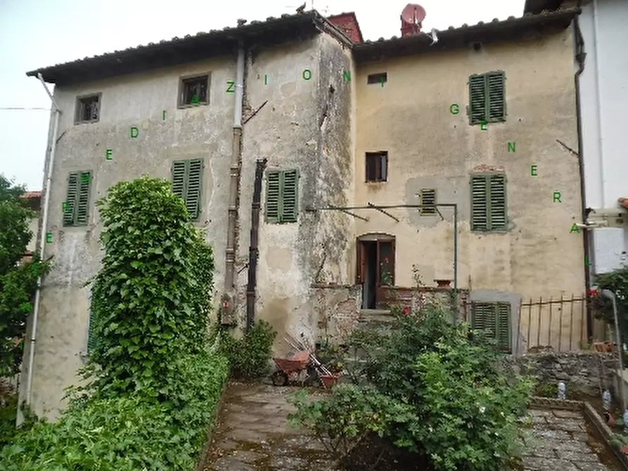 Immagine 1 di Villa in vendita  in VIA VERDI a Vicchio