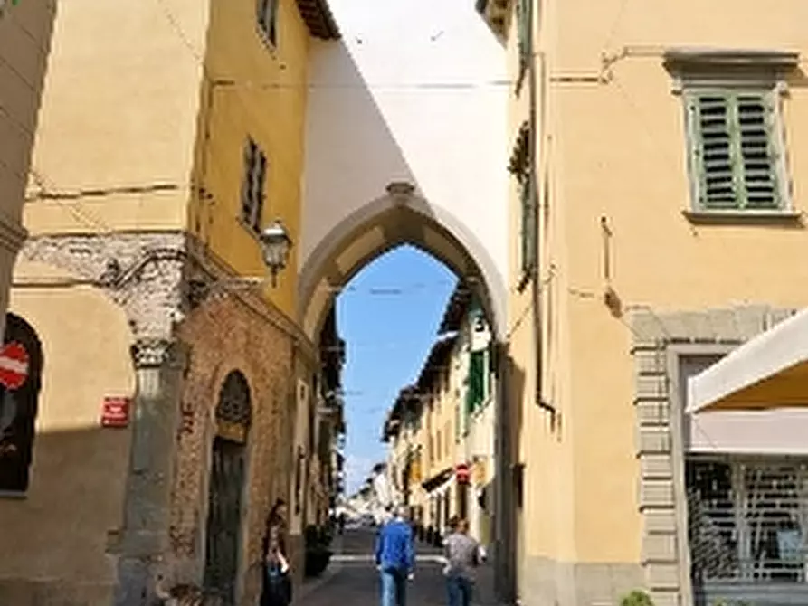 Immagine 1 di Negozio in vendita  a Borgo San Lorenzo