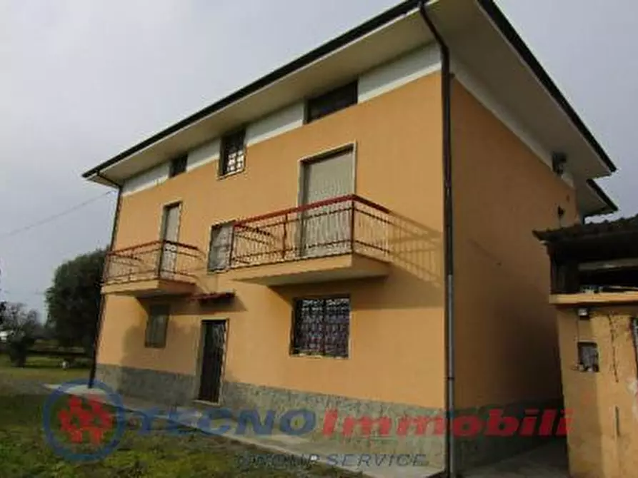 Immagine 1 di Casa indipendente in vendita  in Via Triveri a Ciriè