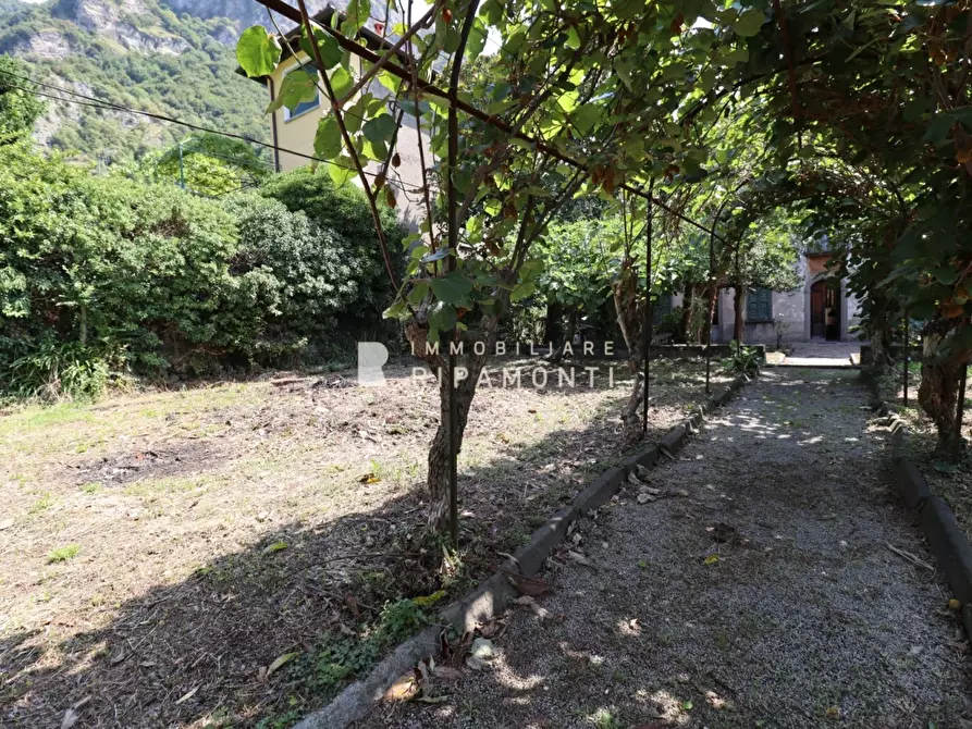 Immagine 1 di Appartamento in vendita  in Via San Gerolamo a Vercurago