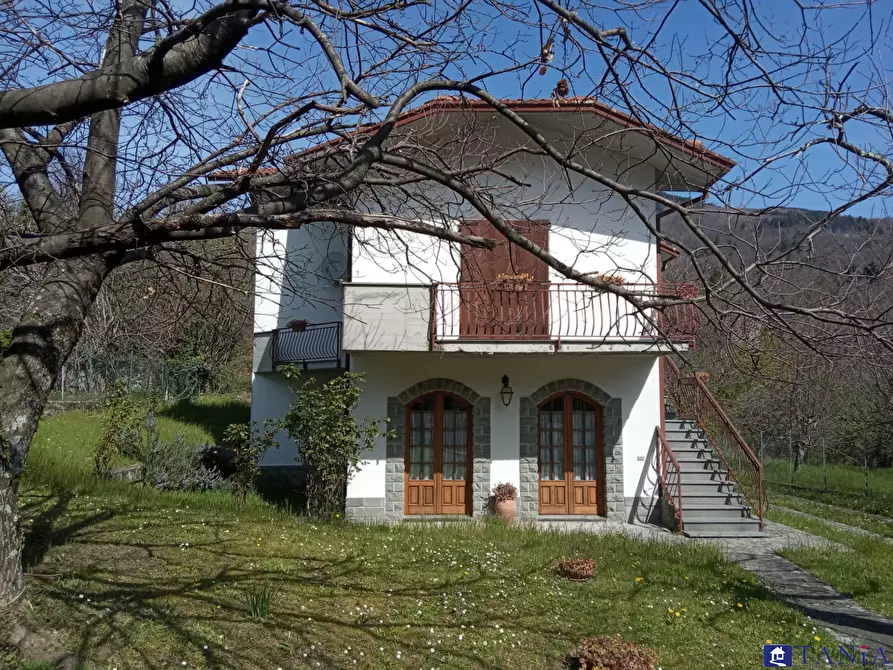 Immagine 1 di Casa indipendente in vendita  in VIA ROMA a Comano