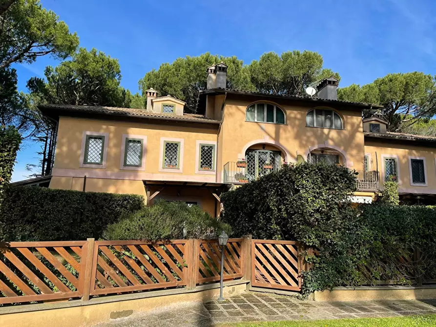Immagine 1 di Villa in vendita  in largo cardinale gasparri a Canale Monterano