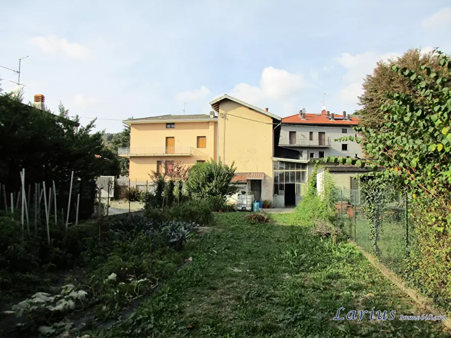 Immagine 1 di Casa indipendente in vendita  in Via Vittorio Veneto 78 a Albese Con Cassano