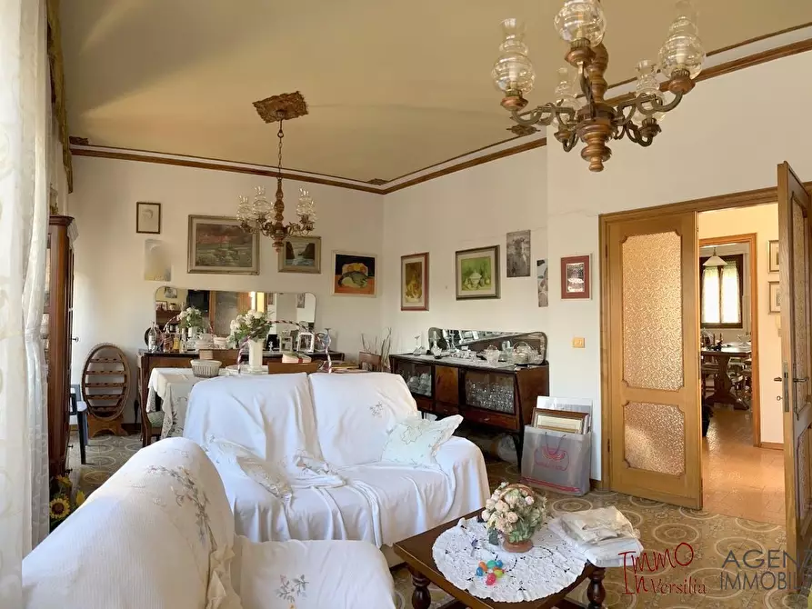 Immagine 1 di Appartamento in vendita  in Via Italica a Camaiore