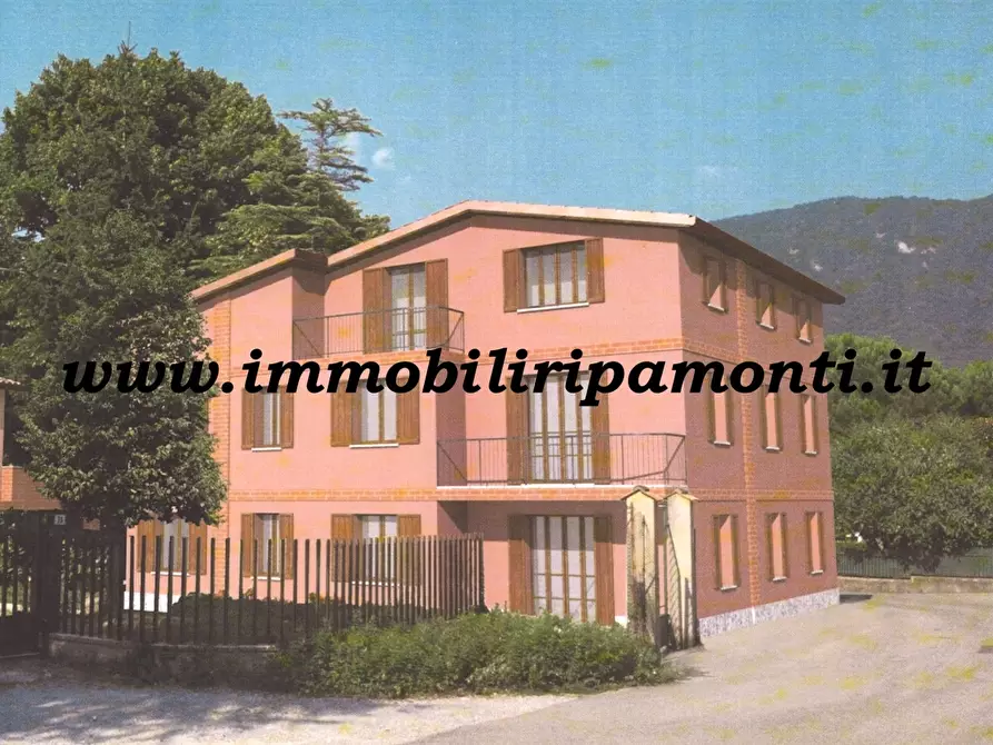 Immagine 1 di Rustico / casale in vendita  in Via Pescherino a Garlate