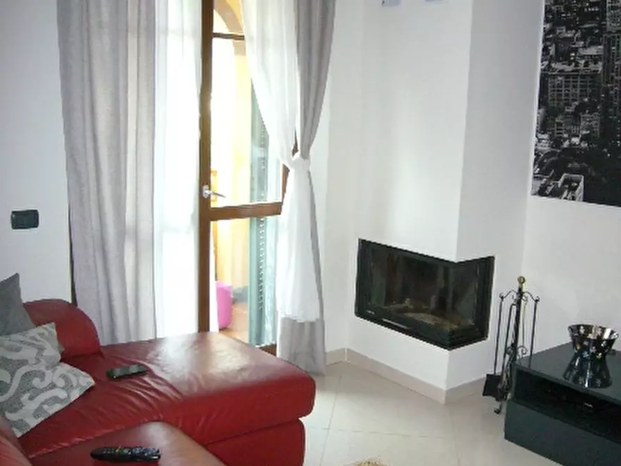 Immagine 1 di Appartamento in vendita  a Carrara