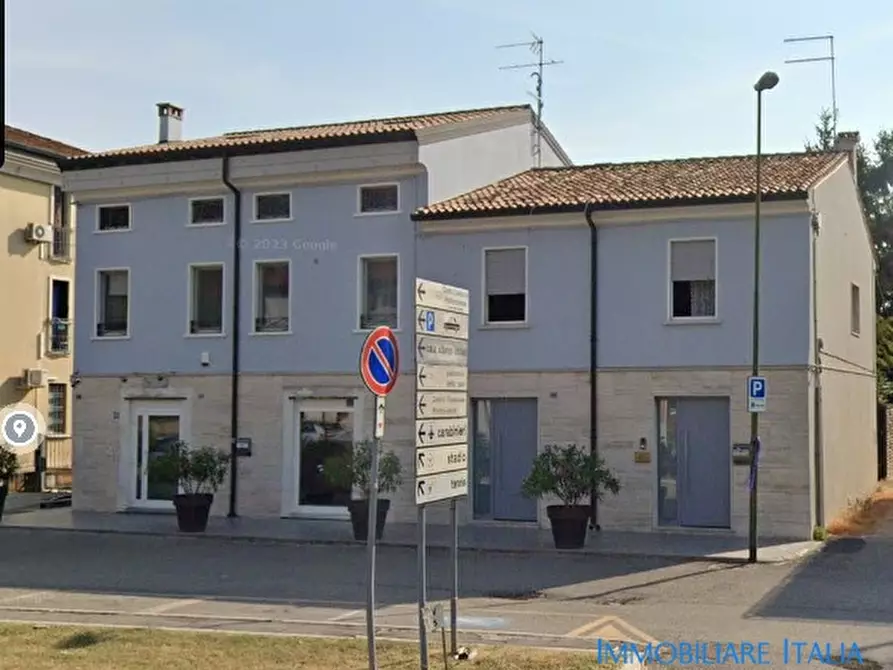 Immagine 1 di Ufficio in affitto  in piazza ungheria a Zevio