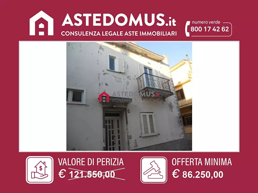 Immagine 1 di Appartamento in vendita  in Via Crocifisso a Mondragone