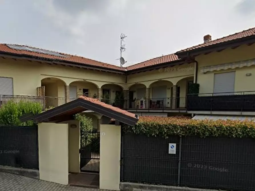 Immagine 1 di Appartamento in vendita  in Via Caduti Oltronesi a Solbiate Con Cagno