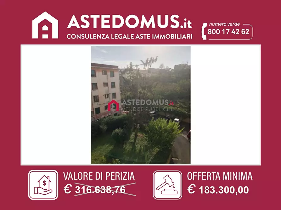 Immagine 1 di Appartamento in vendita  in Via Miano A Capodimonte a Napoli