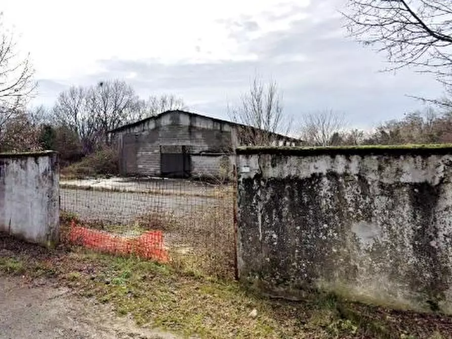 Immagine 1 di Azienda agricola in vendita  in Via Manzoni a Basiano