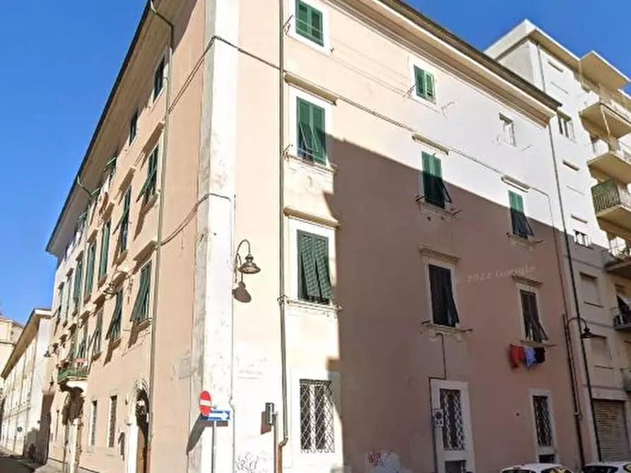 Immagine 1 di Magazzino in vendita  in Via della Madonna a Livorno
