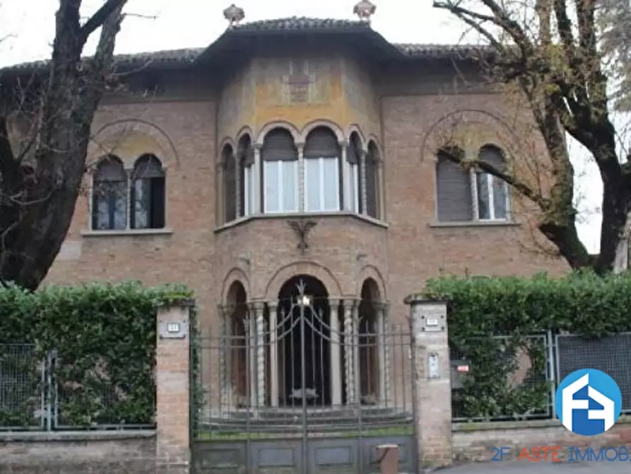 Immagine 1 di Villa in vendita  in Via R. Franchetti a Reggio Nell'emilia