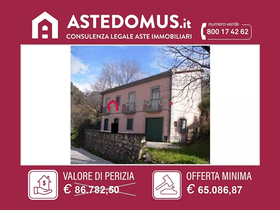 Immagine 1 di Palazzo in vendita  in Località Madonna D'Avigliano, Strada Provinciale 31 a Campagna